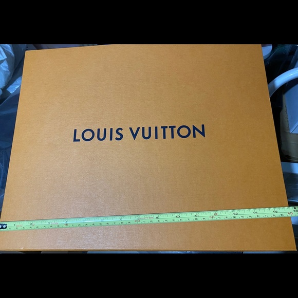 Louis Vuitton Large Gift Box #1 - Picture 4 of 6